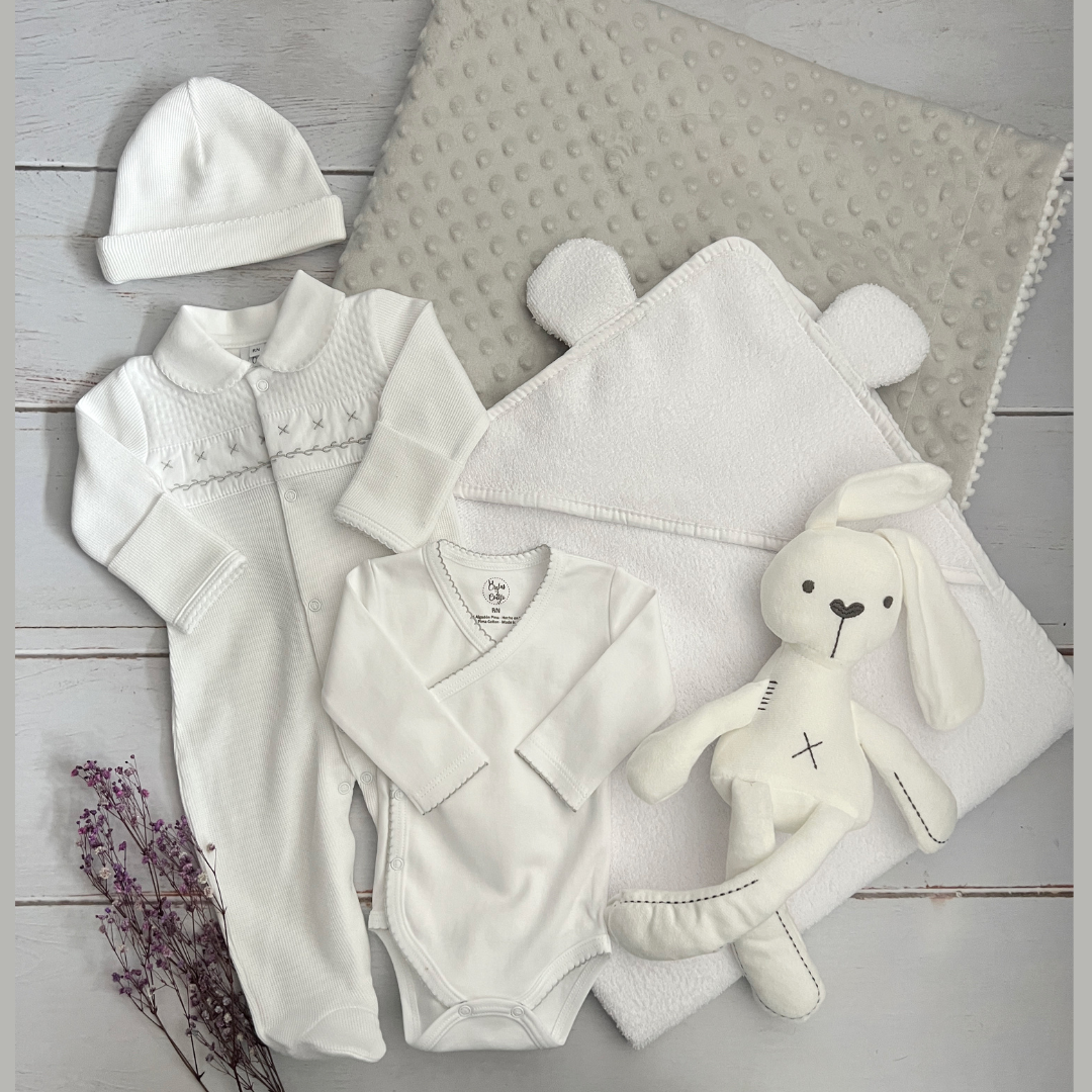 Combo Ropa y Accesorios Bebé Recien Nacido