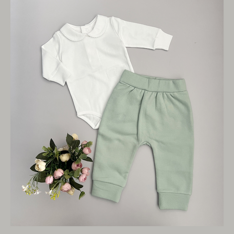 Conjunto Bebé Body y Pantalon Verde