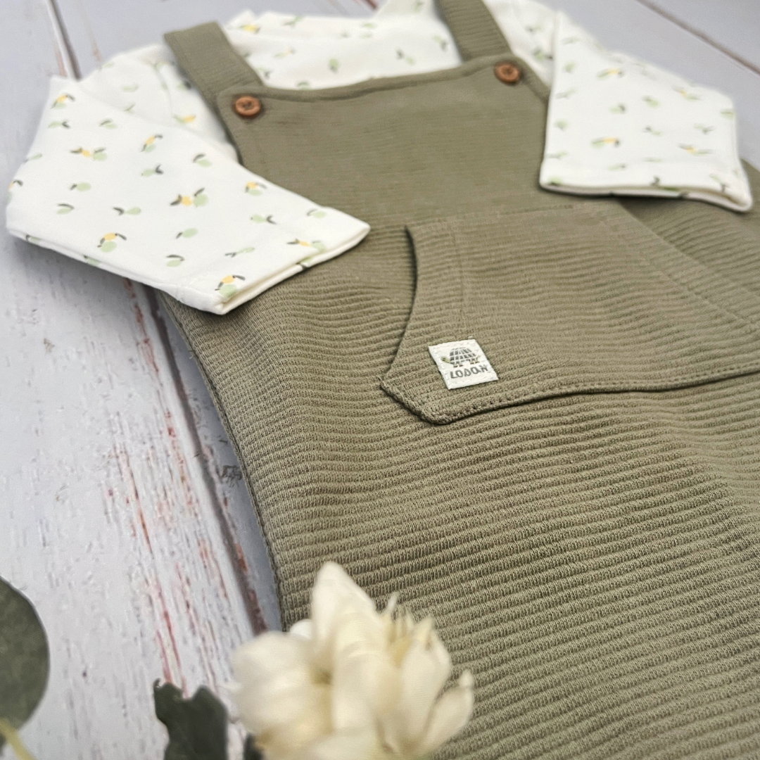 Overol y Camiseta Peras Verde