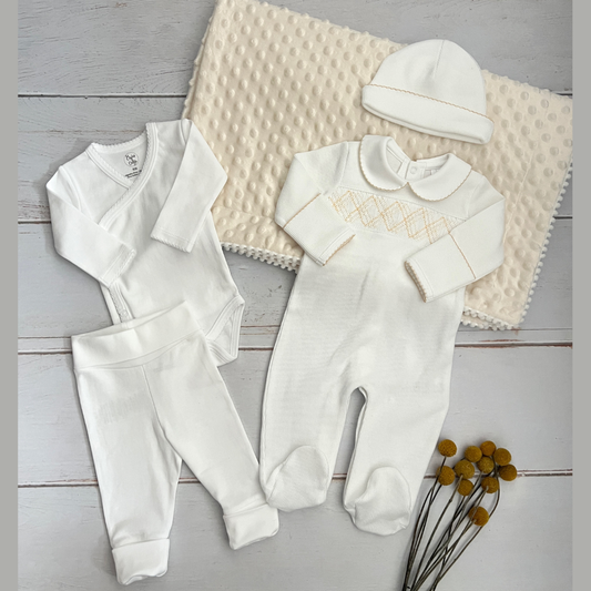 Combo Recién Nacido Enterizo Nido Abeja Blanco/Amarillo