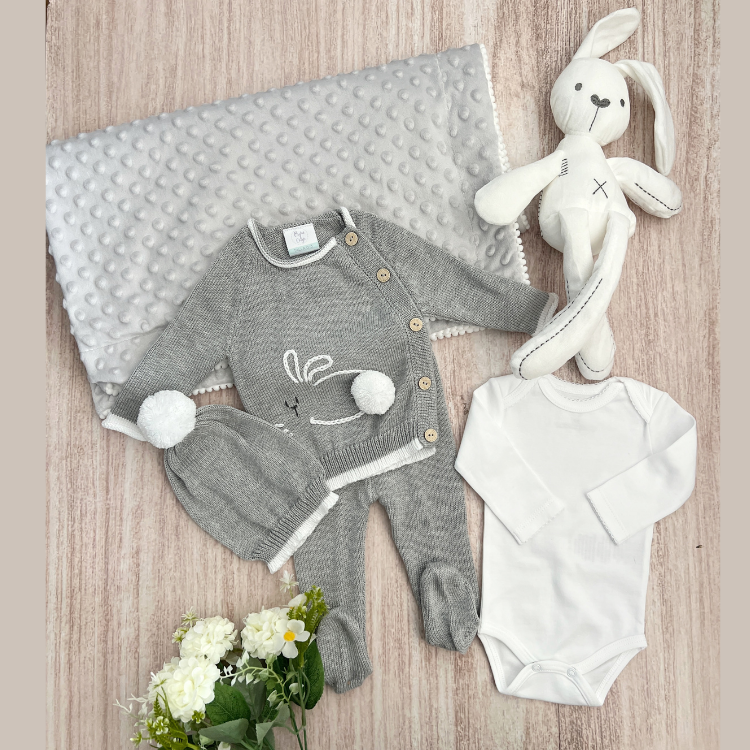 Combo Ropa y Accesorios Conejito Gris