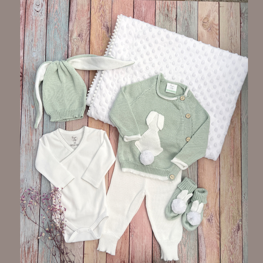 Combo Ropa y Accesorios Conejito Verde