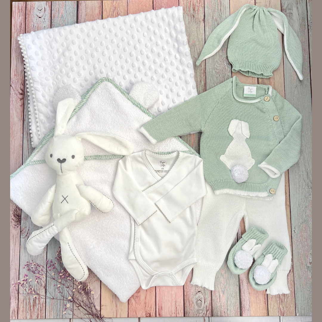 Combo Ropa y Accesorios Conejito Verde