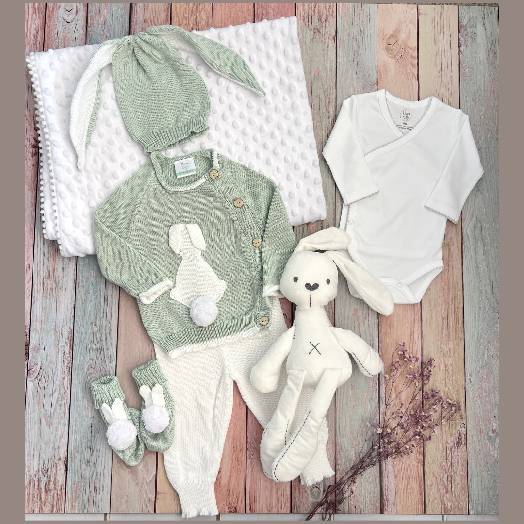 Combo Ropa y Accesorios Conejito Verde