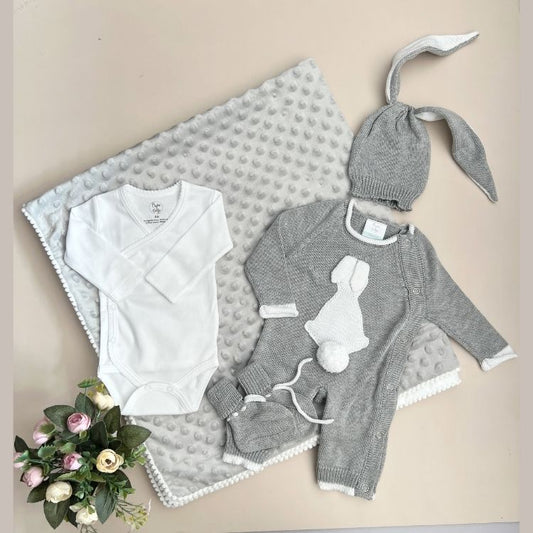 Combo Ropa y Accesorios Conejito Gris